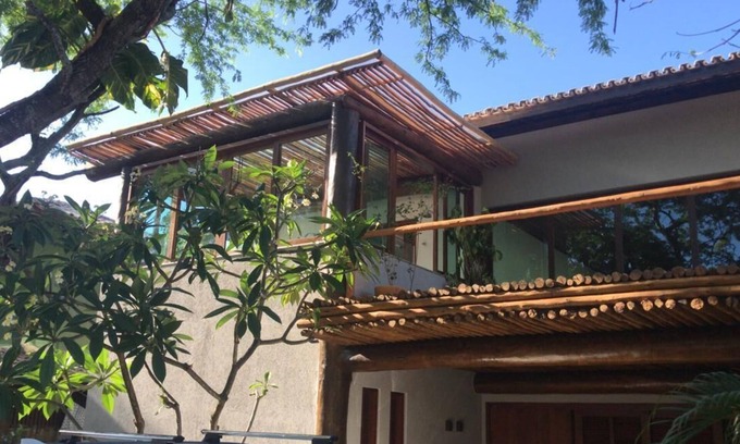 Praia do Forte House | House with 5 bedrooms, swimming pool. Near the natural pools