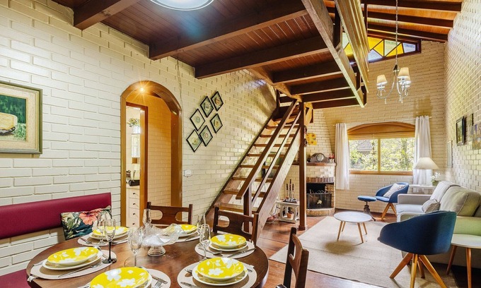 Gramado Cabin | House With Barbecue in Gramado Rje0980