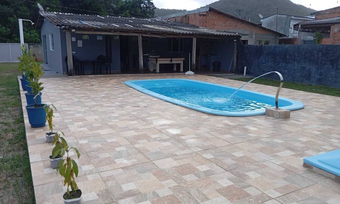 Caioba House | House with pool 1000 meters from Praia Brava