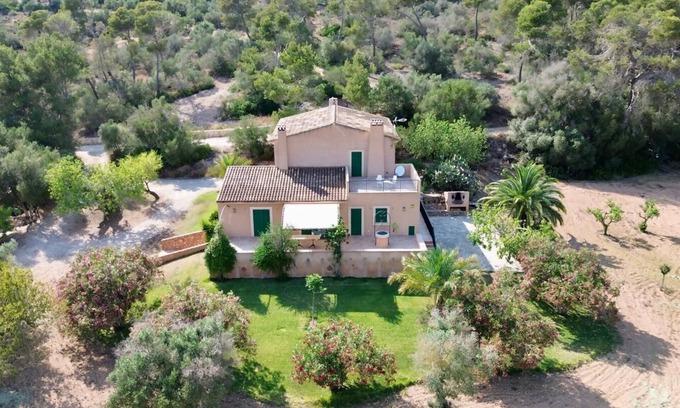 Felanitx House | House with Open Views, Ideal for Families