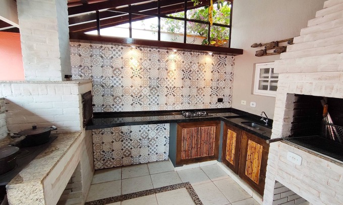 Itagua House | House with pool and air conditioning in the heart of Ubatuba next to Proj. Tamar