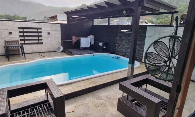 Nova Esperanca House | House with pool in Itapema