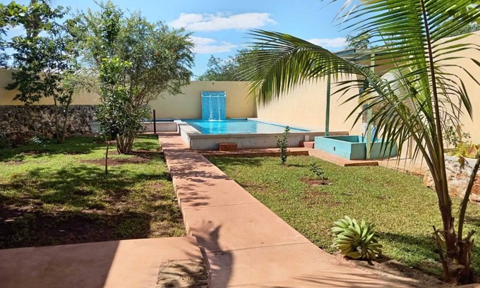 Kanasin House | House with pool