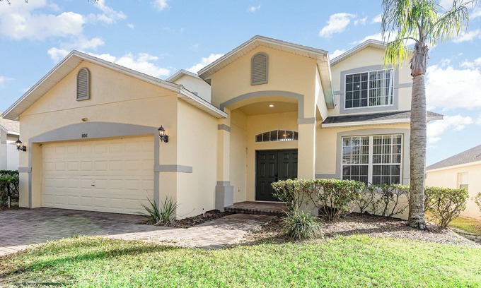 Highgate Park House | Huge Gated Pool Home Perfect for large families!