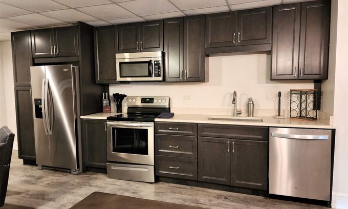 Athens House | Huge Luxury Home! 3 Floors, Game Room, Private!