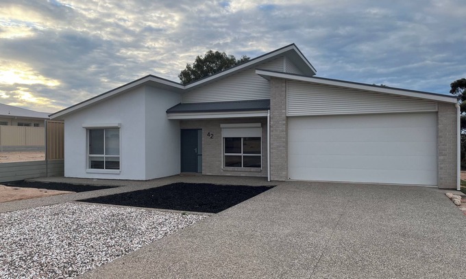 Port Hughes House | Hughes Home