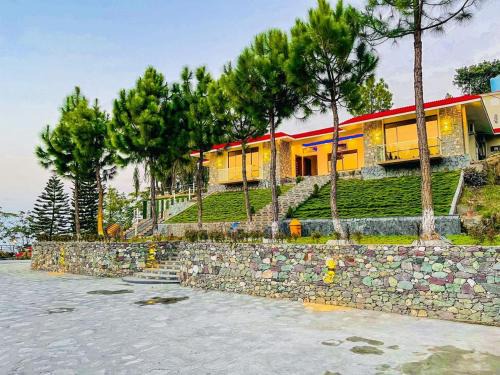 Mansehra Hotel | HUSNAIN RESORT by Saud khan