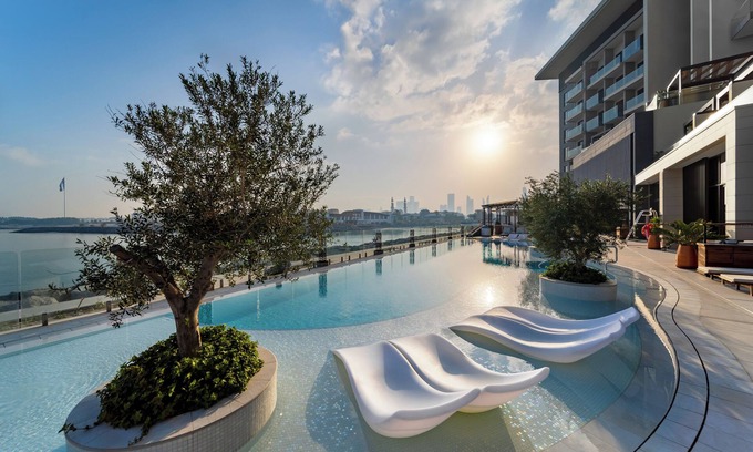 Dubai Hotel | Hyatt Centric Jumeirah Dubai