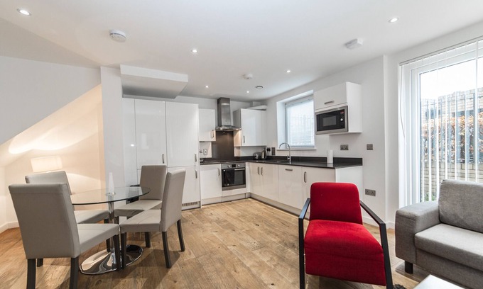 Peninsula Apartment | Hybrid Resi Greenwich