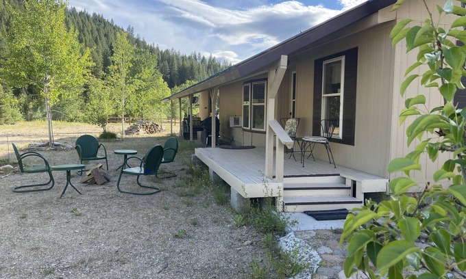 Boise House | Idaho City-Mountain living-quiet-cabin-3 bedroom