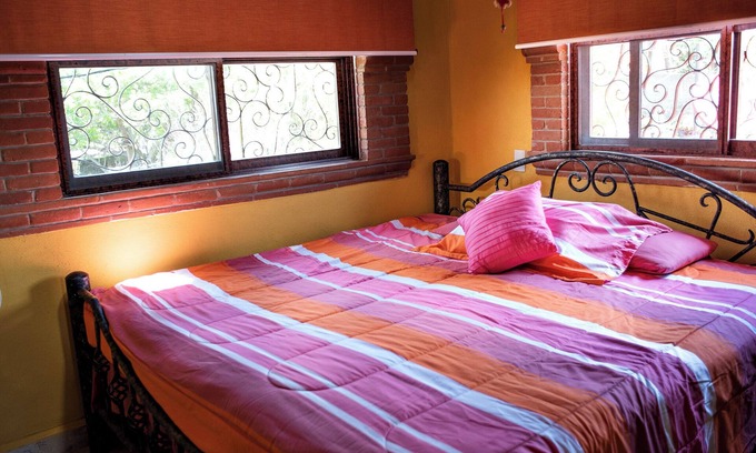 Amacuzac House | Ideal fifth for rest! Swimming pool, foosball, barbecue and much more.