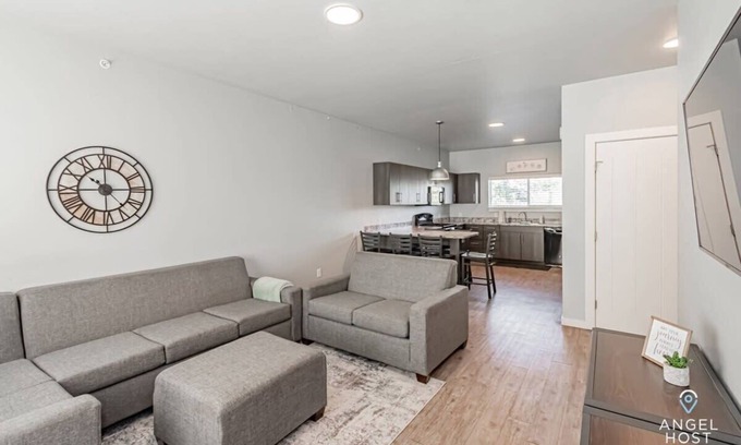 Rexburg Apartment | Ideal family stay, full kitchen, near Yellowstone