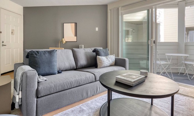 Pleasanton Apartment | Ideal Pleasanton 1BR w/ A/C, Gym & Pool, nr TJ & CVS, by Blueground