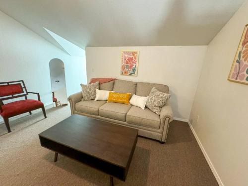 Waynesville Apartment | Ideal Retreat Near Ft Wood!