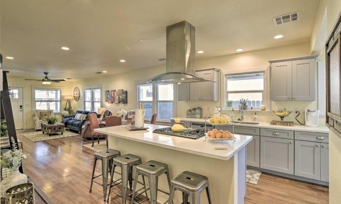 Chico House | Ideally Located Chico Home - Fire Pit and Grill