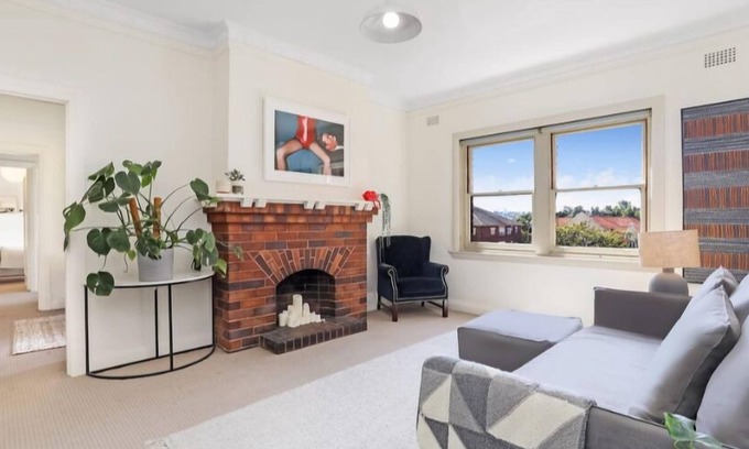 Rose Bay Apartment | Idyllic 2-Bed Retreat: Chic & cozy close to Bondi Beach