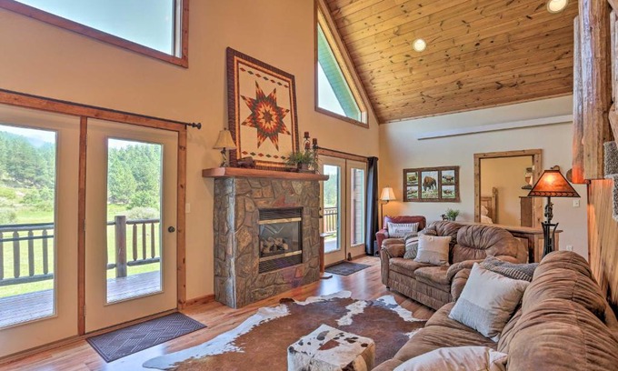 Hill City House | Idyllic Hill City Home - Hike, Bike and ATV!