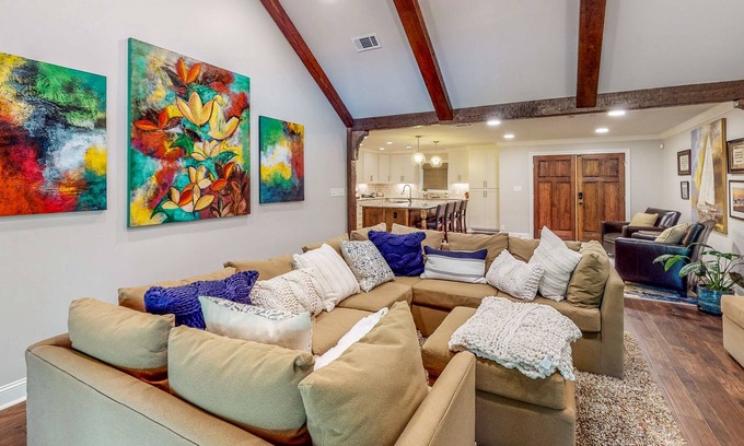 Columbus House | Idyllic Lakefront Home - Sprawling Deck & Dock