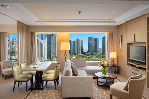 Downtown Shanghai Hotel | IFC Residence