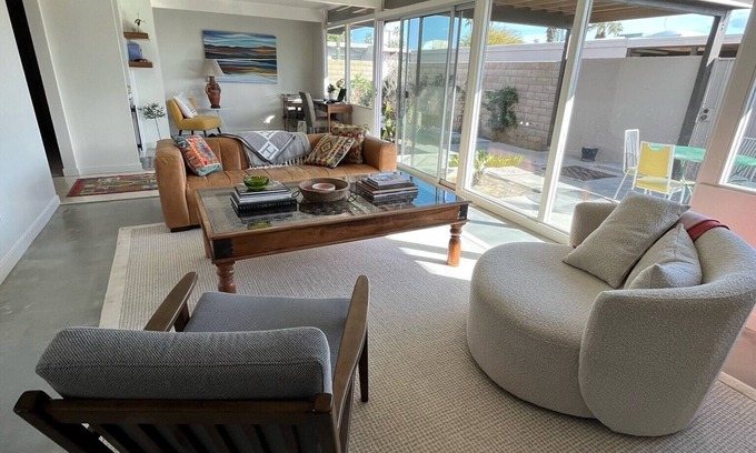Racquet Club Estates Condo | Immaculately restored mid-century modern 2-Bedroom condo in Palm Springs