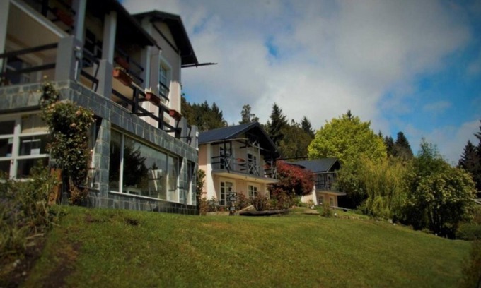 San Carlos de Bariloche Hotel | Impeccable 2BR Condo w Spacious Balcony and Waterfront