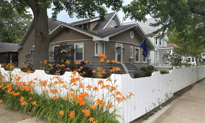 Vermilion House | In Between Dreams Summer Getaway.