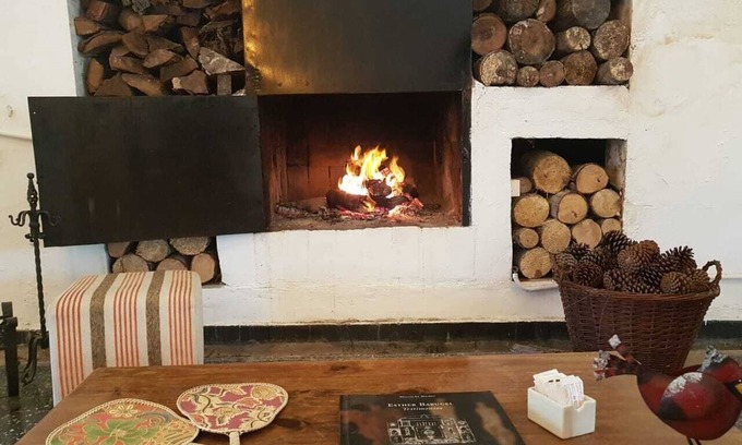 Partido de Tigre Cottage | In front of the river, in Delta de Tigre, ideal for groups of 10 to 20 people.