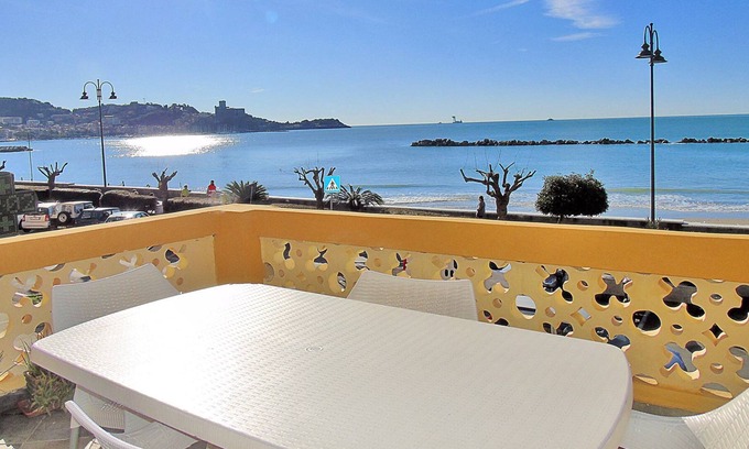 San Terenzo Apartment | In Front Of The Sea - Lerici - San Terenzo