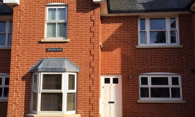 Burnham-on-Crouch House | In the centre of Burnham on Crouch - Walking distance to all amenities & river