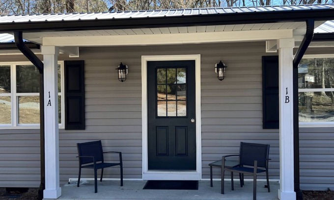 Aberdeen Apartment | In the heart of Southern Pines & Pinehurst!