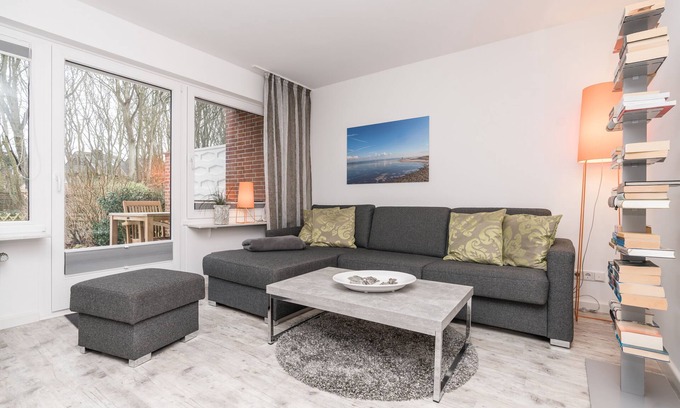 Westerland Apartment | Incidentally, the name "Emhüs" comes from the Frisian language and means bee