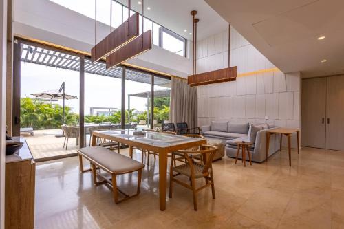 Porto Nao Villa | Incredible 4BR villa with ocean view in Calablanca