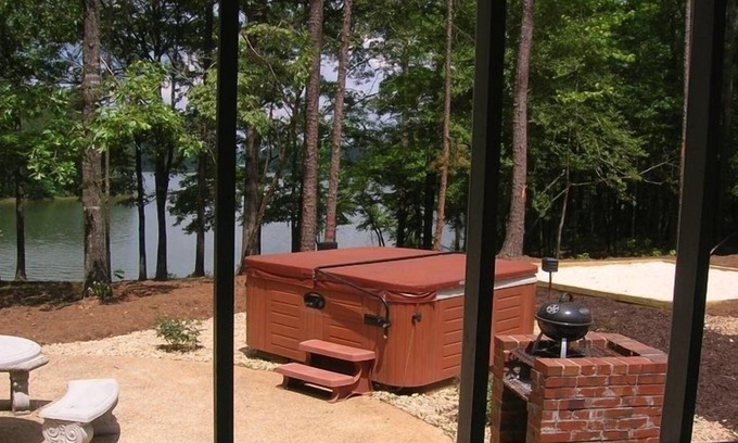 LaGrange House | Incredible Lakefront Home, Huge Outdoor Hot Tub, West Point Lake ~GA ~
