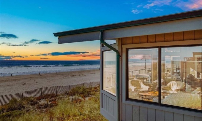Watsonville House | Incredible Oceanfront Luxury ~ VIEWS ~ Billiards/Pong * new grocery delivery!