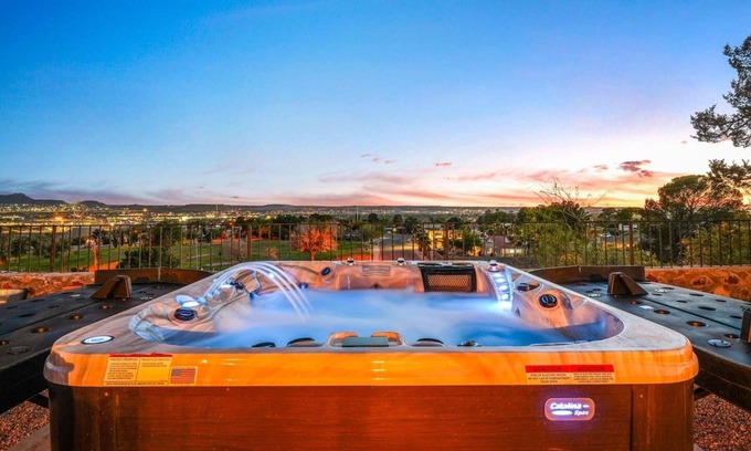 El Paso House | Incredible Views on the Westside close to I-10