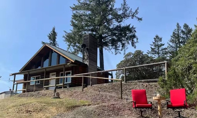 Ukiah Cabin | Incredible Views - Orr Springs Rendezvous!