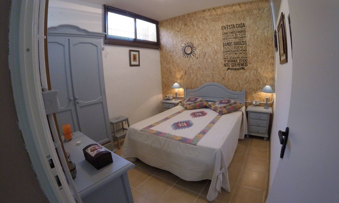 Castilleja de la Cuesta Apartment | Independent apartment in a chalet.