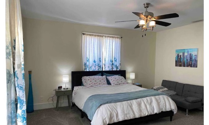 Thorntown Apartment | Indianapolis or Purdue University Stay