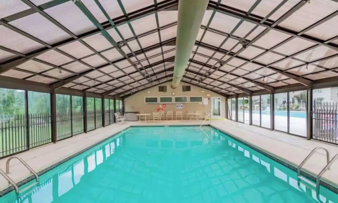 Table Rock Condo | Indoor Heated Pool, Hot Tub, Golf, Game Room, Close to all the fun!