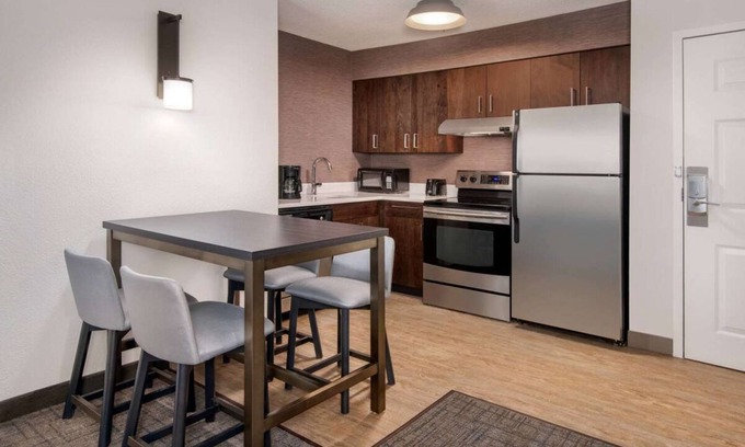 Town Center Hotel | Indulge in Home Like Comfort! Free Breakfast, Outdoor Pool, Pet-friendly Hotel!