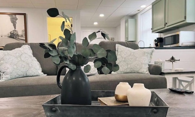 Sulphur Springs Apartment | Inn at Seltzer Station is an updated apartment with Crestline history tied in!