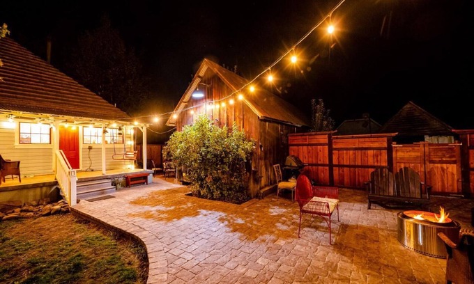 McCloud House | Inn the Heart of McCloud ~