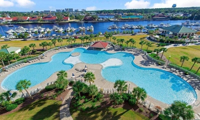 North Myrtle Beach Hotel | Intercostal Waterway Hotel Style Room - 5 min from the beach!