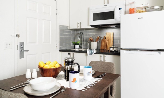 West Ashley Apartment | InTown Suites Extended Stay Charleston SC - West Ashley