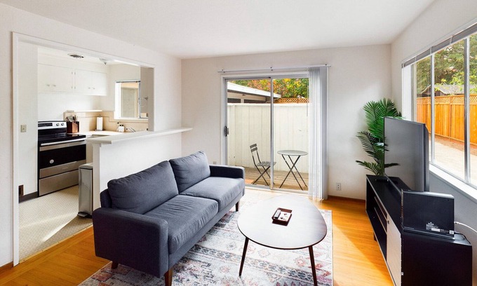 University South House | Inviting Palo Alto 1BR w/Patio, close to Shops & Stanford, by Blueground