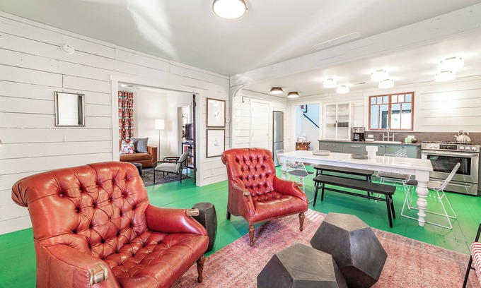 Three Oaks House | Irish Spring in Three Oaks