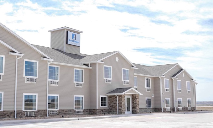 Upton Hotel | Iron Creek Inn & Suites