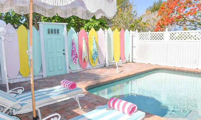 Holmes Beach House | Island Life at Pineapple Paradise