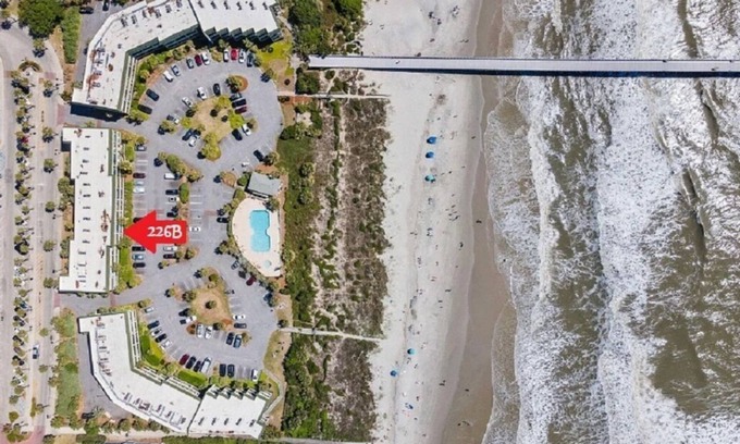 Isle of Palms Condo | Isle of Palms, SC Oceanfront Sea Cabin 226 - Best Place to Discover Charleston!