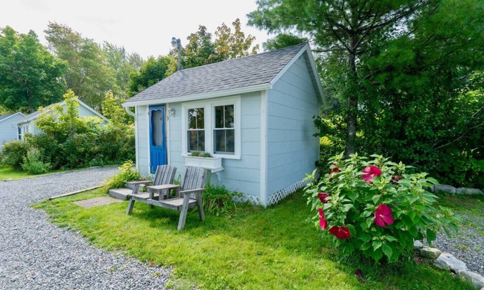 Trenton Apartment | Isleview Cottage 3 - 10 min drive to Acadia!